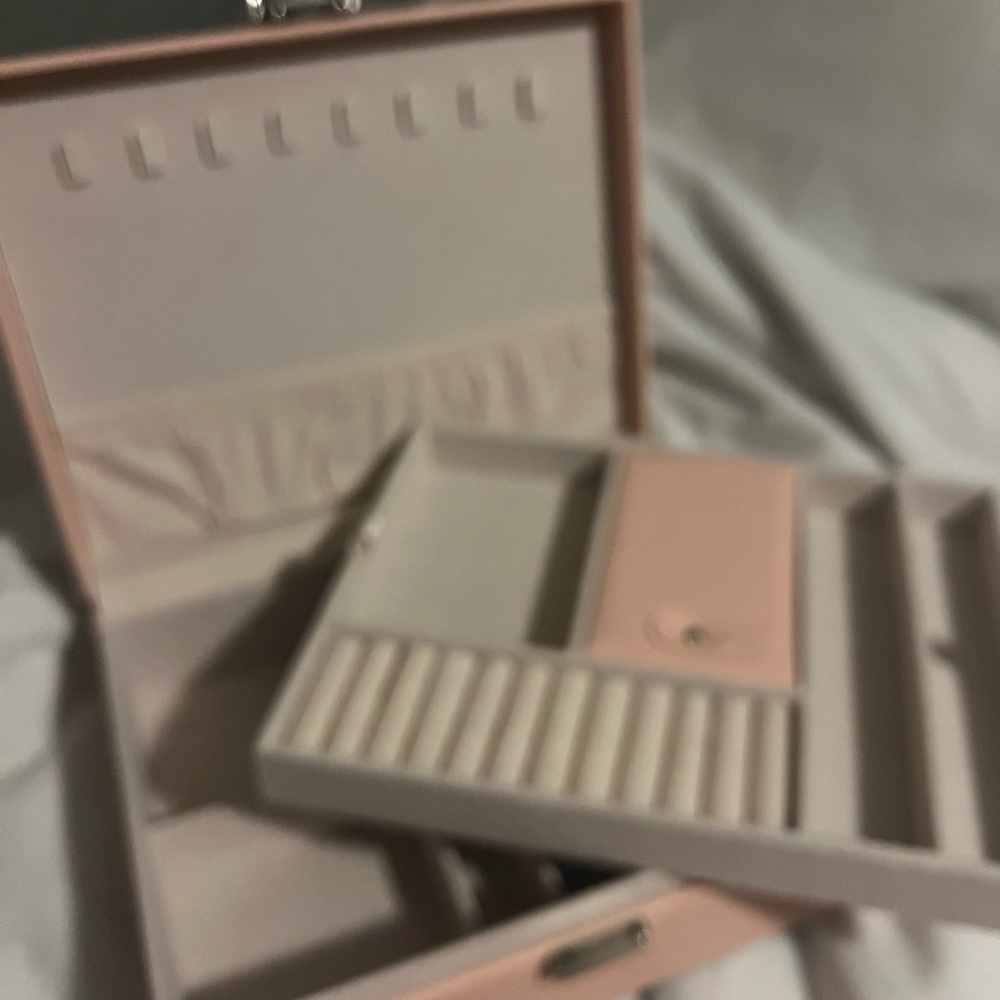 Stylish Pink Storage Box - Picture 4 of 4